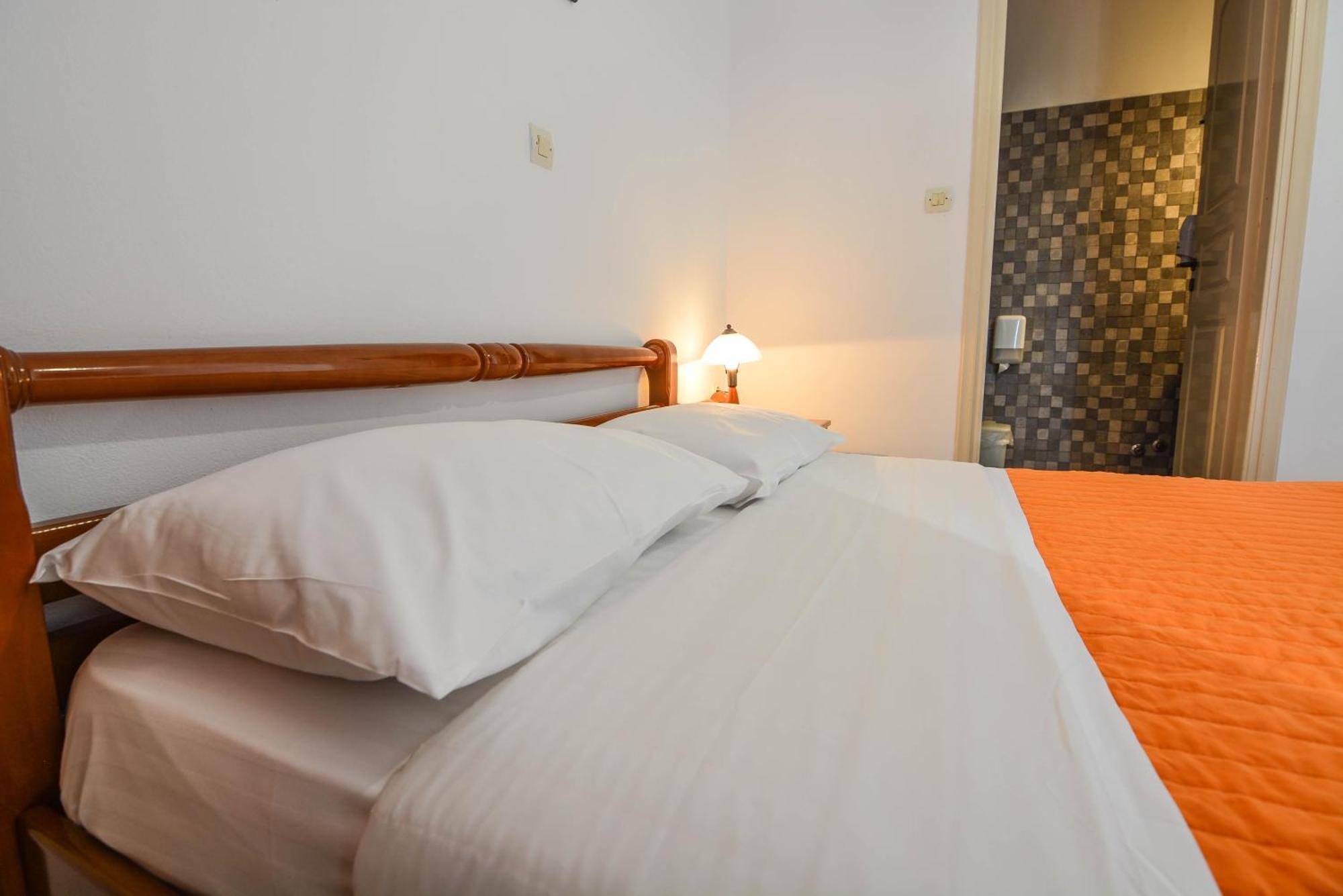 Epavlis Apartments Porto Heli Ngoại thất bức ảnh