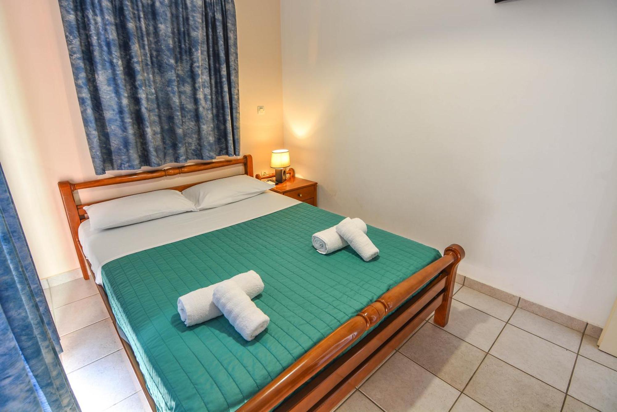 Epavlis Apartments Porto Heli Ngoại thất bức ảnh