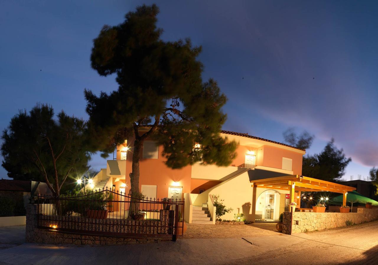 Epavlis Apartments Porto Heli Ngoại thất bức ảnh